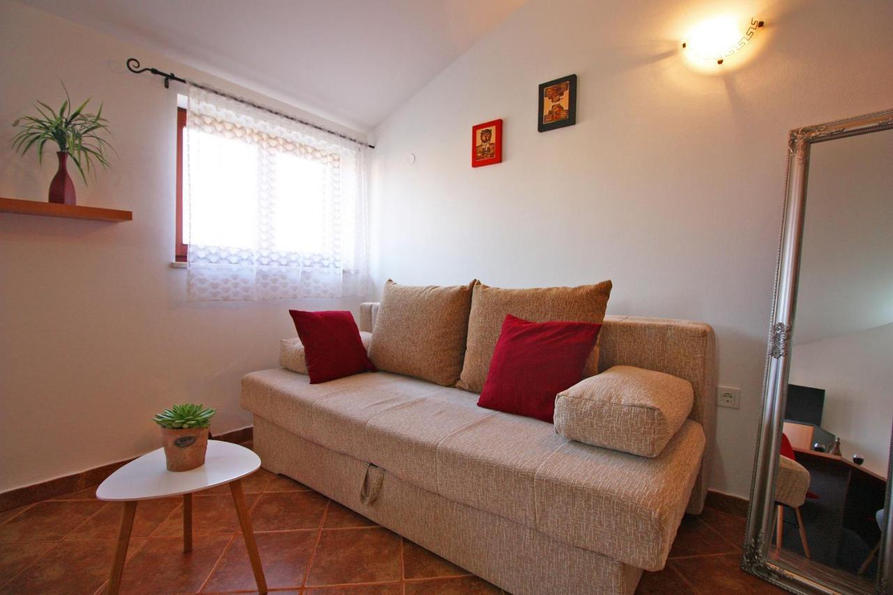 Brijunisol - 3 Apartments Top Position Near The Beautiful Beach Fažana エクステリア 写真