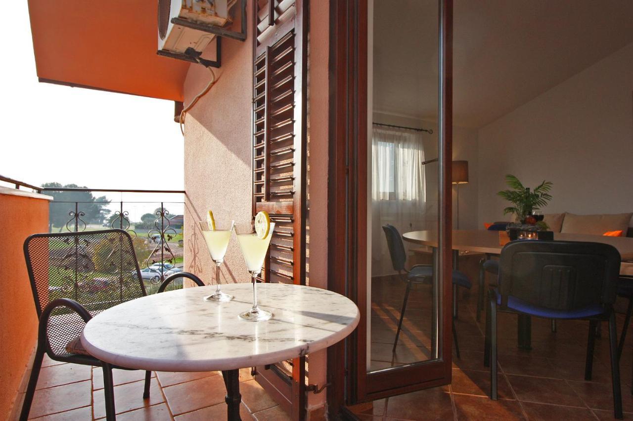 Brijunisol - 3 Apartments Top Position Near The Beautiful Beach Fažana エクステリア 写真
