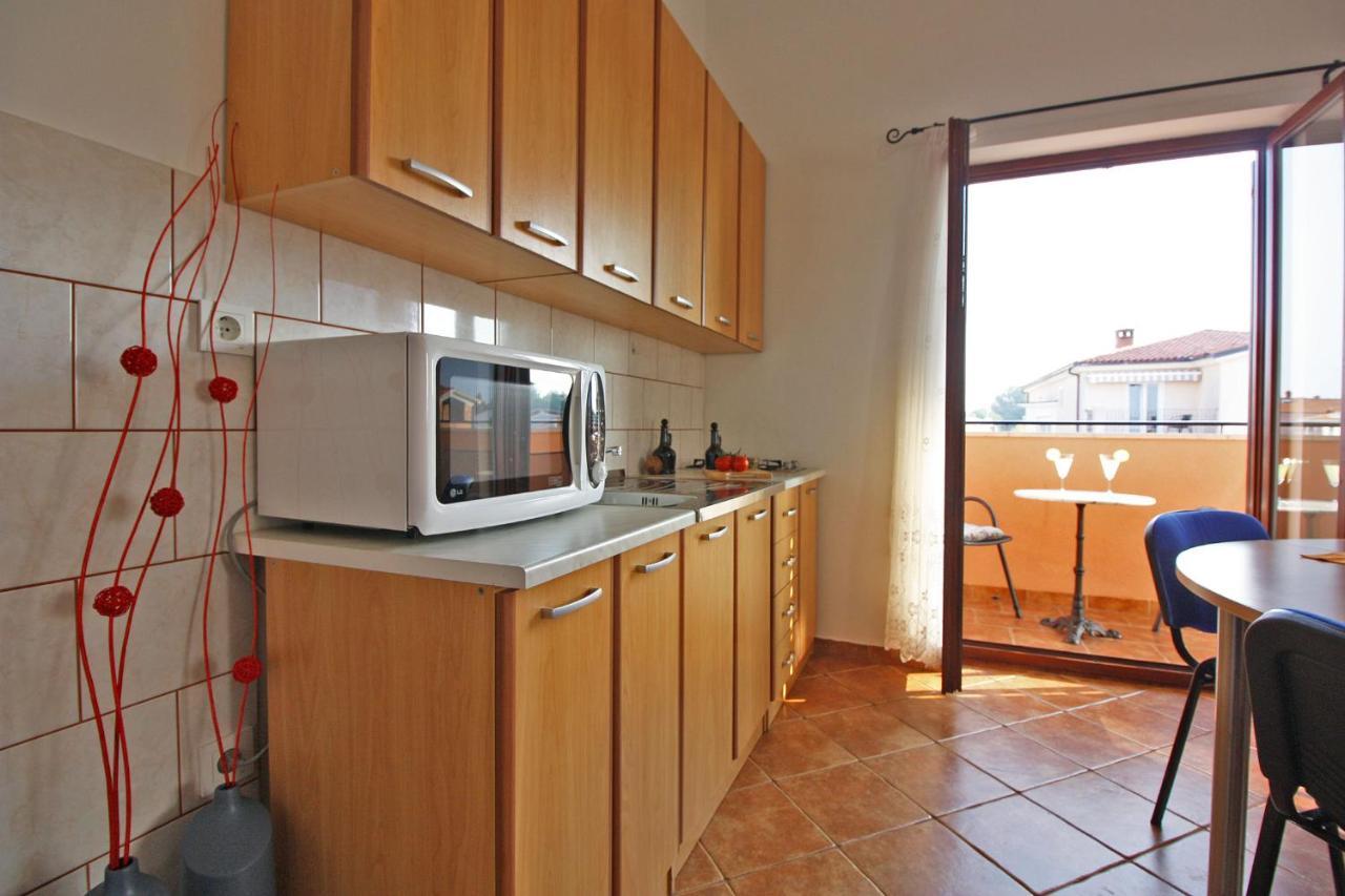 Brijunisol - 3 Apartments Top Position Near The Beautiful Beach Fažana エクステリア 写真