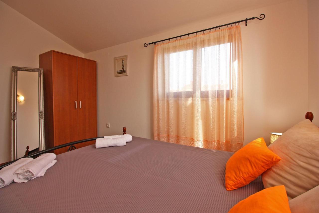 Brijunisol - 3 Apartments Top Position Near The Beautiful Beach Fažana エクステリア 写真