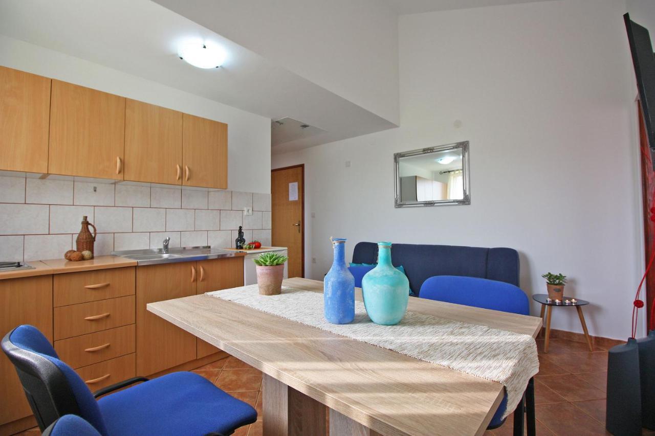 Brijunisol - 3 Apartments Top Position Near The Beautiful Beach Fažana エクステリア 写真