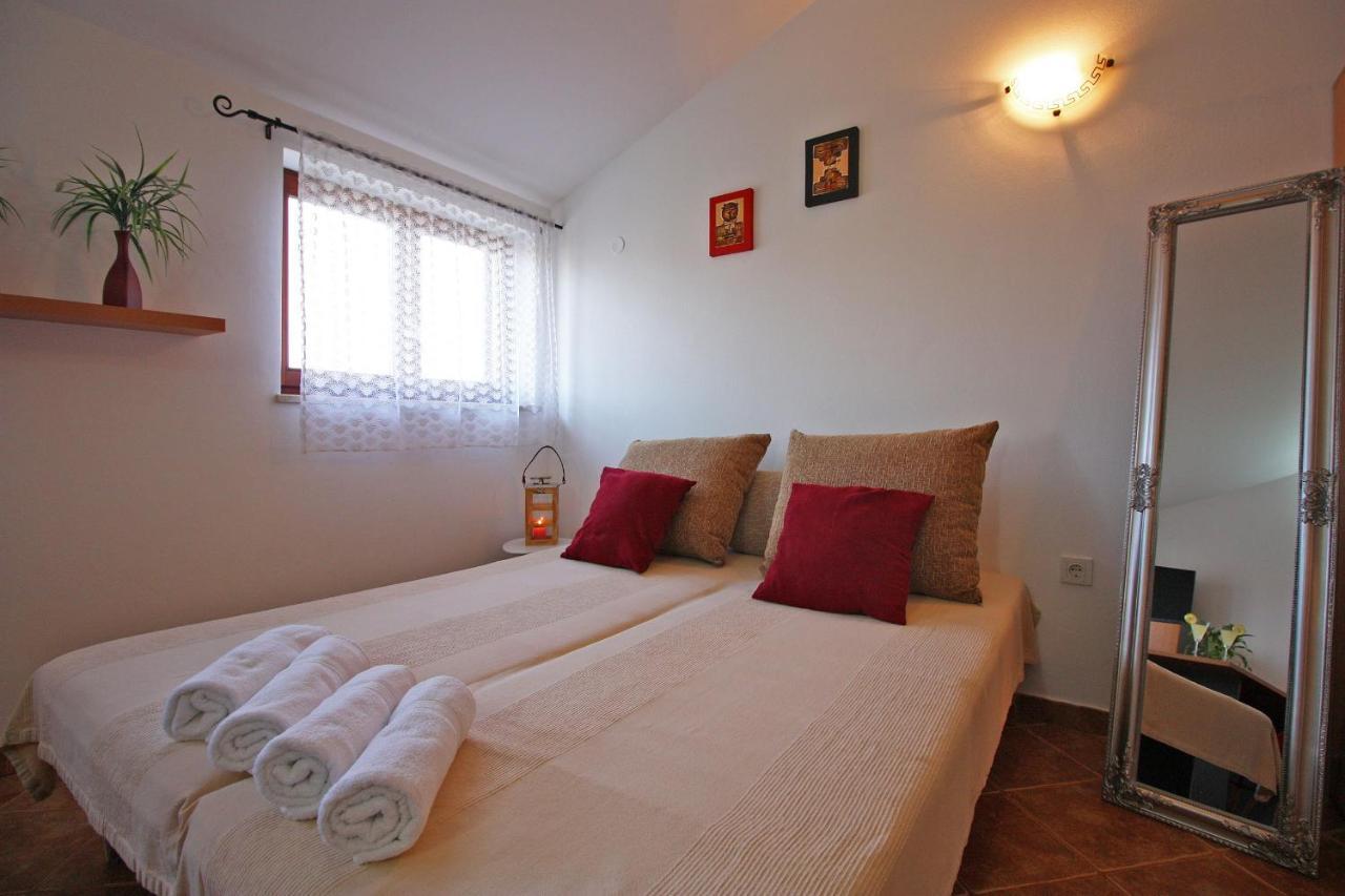 Brijunisol - 3 Apartments Top Position Near The Beautiful Beach Fažana エクステリア 写真