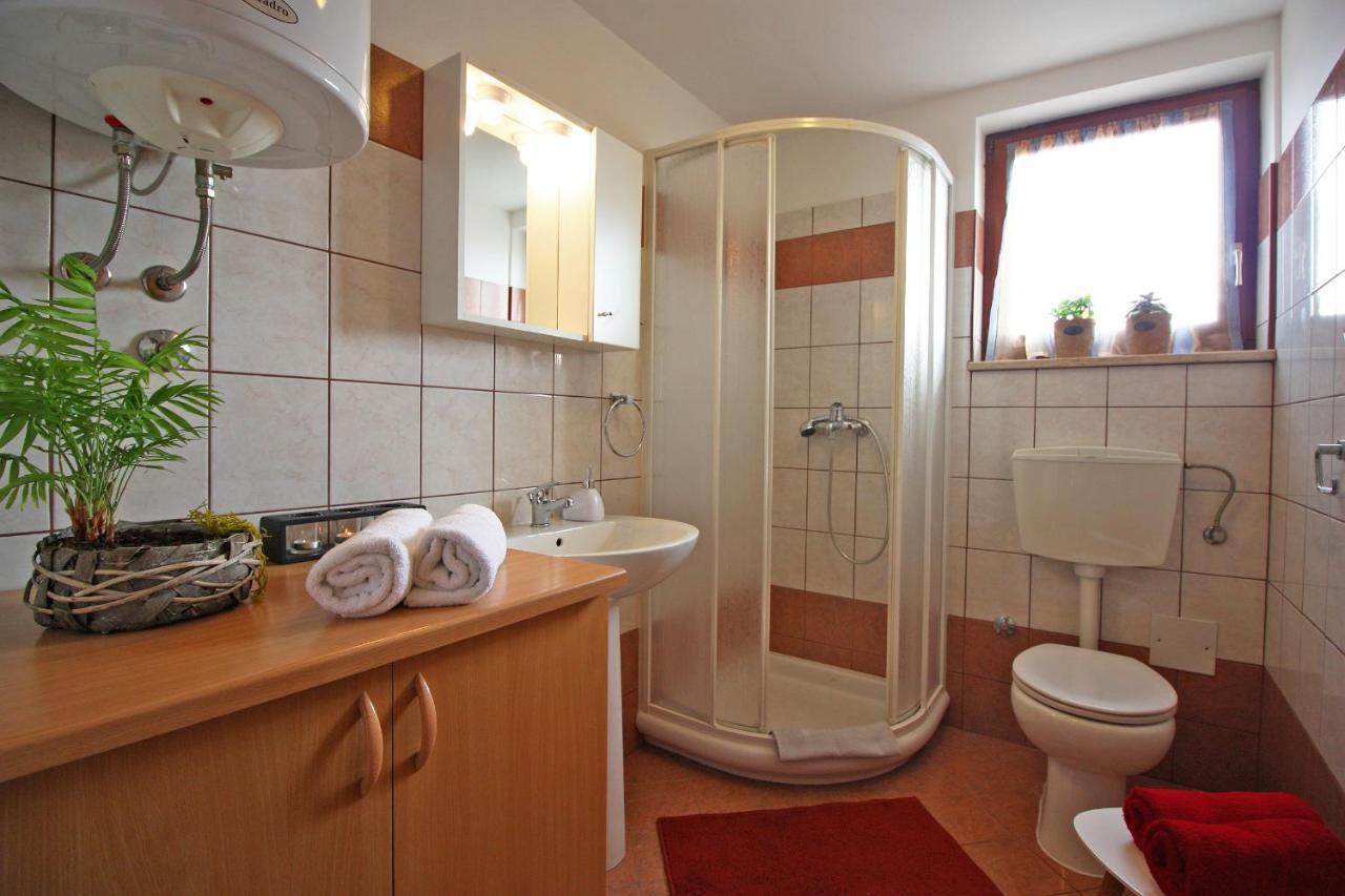 Brijunisol - 3 Apartments Top Position Near The Beautiful Beach Fažana エクステリア 写真