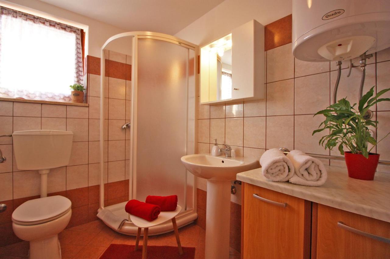 Brijunisol - 3 Apartments Top Position Near The Beautiful Beach Fažana エクステリア 写真