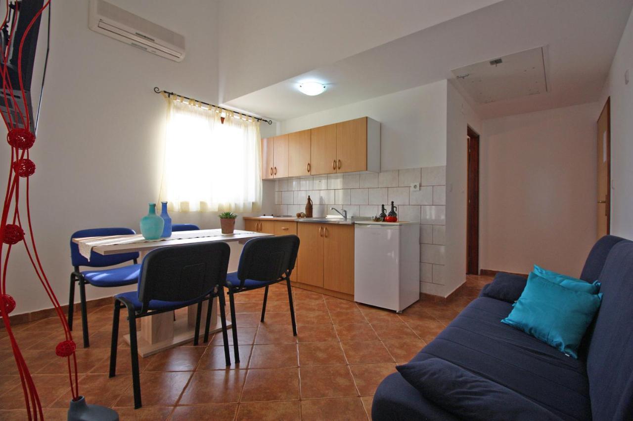 Brijunisol - 3 Apartments Top Position Near The Beautiful Beach Fažana エクステリア 写真