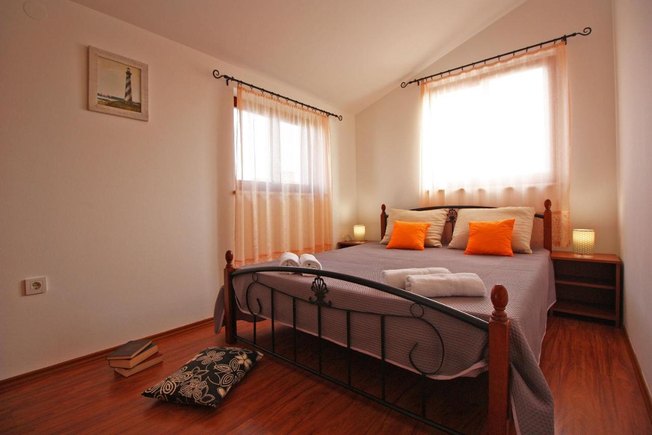 Brijunisol - 3 Apartments Top Position Near The Beautiful Beach Fažana エクステリア 写真