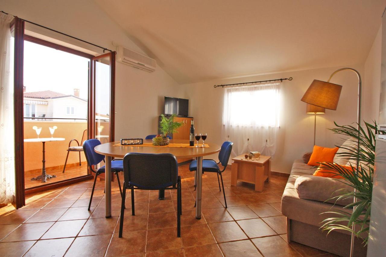 Brijunisol - 3 Apartments Top Position Near The Beautiful Beach Fažana エクステリア 写真