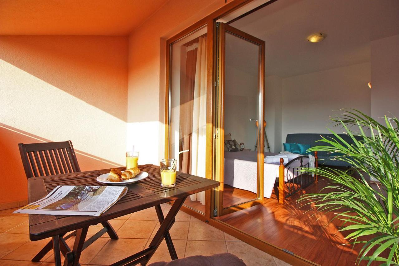 Brijunisol - 3 Apartments Top Position Near The Beautiful Beach Fažana エクステリア 写真