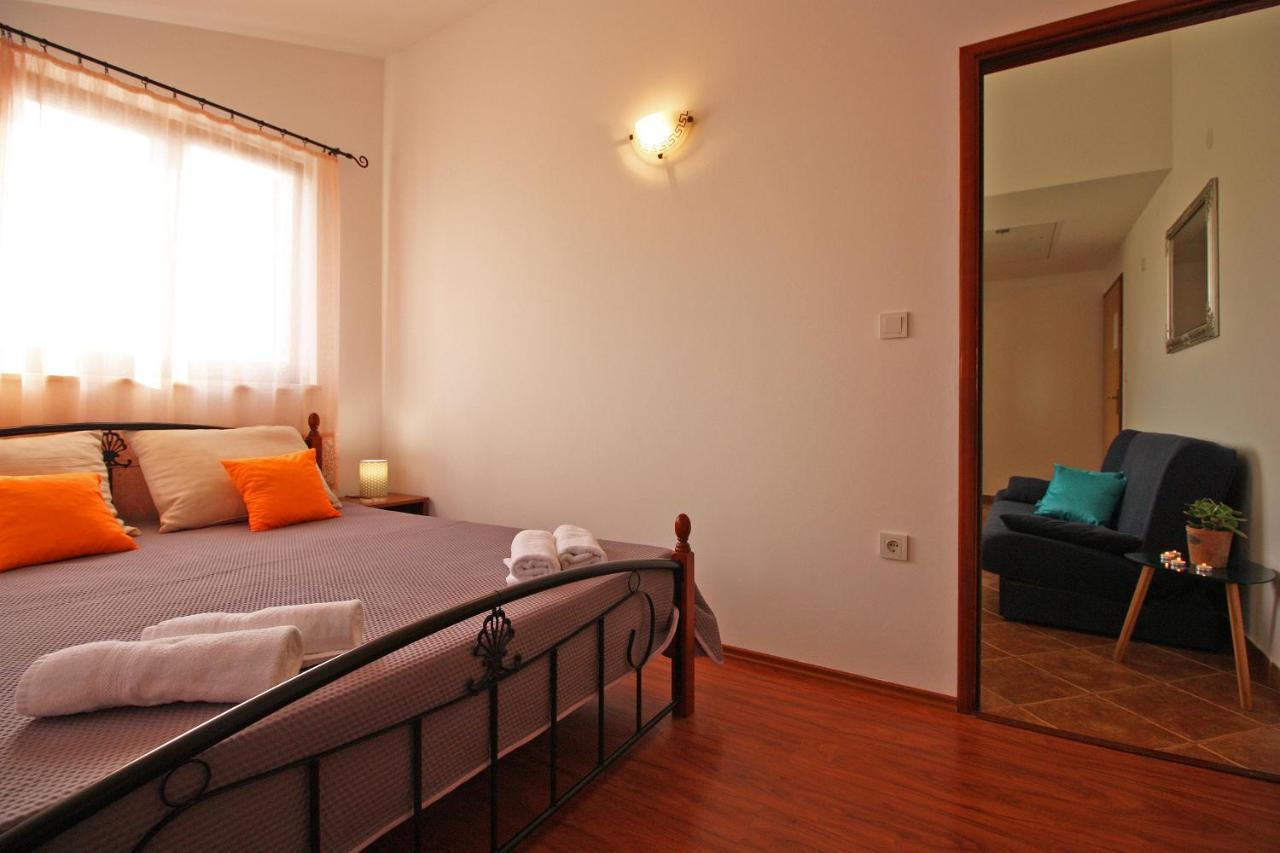 Brijunisol - 3 Apartments Top Position Near The Beautiful Beach Fažana エクステリア 写真