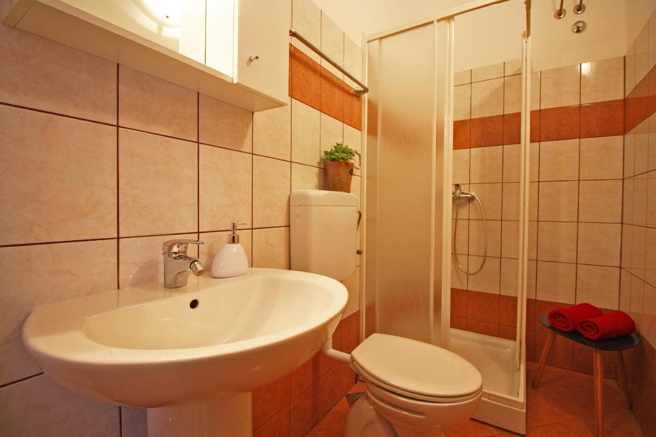 Brijunisol - 3 Apartments Top Position Near The Beautiful Beach Fažana エクステリア 写真