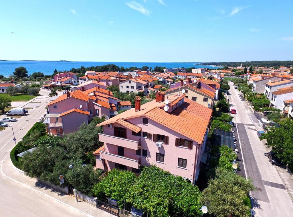 Brijunisol - 3 Apartments Top Position Near The Beautiful Beach Fažana エクステリア 写真